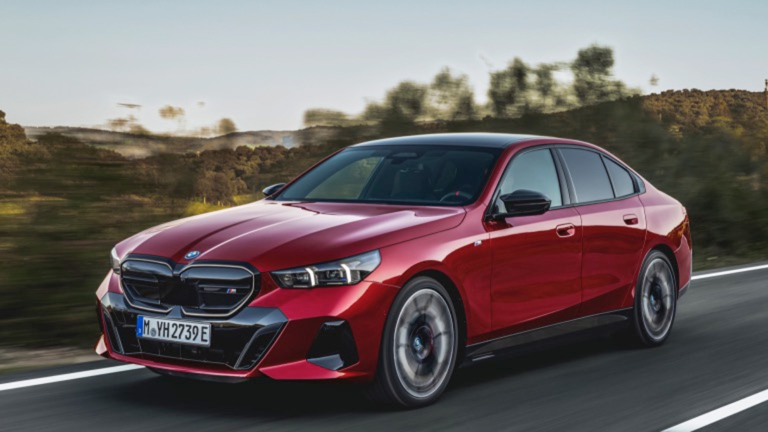 The definitive guide to the new BMW i5 Electric Saloon ecar Lease